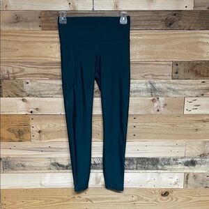 Under Armour size Small Mid-rise Waisted Teal Heat Gear Leggings with Pocket